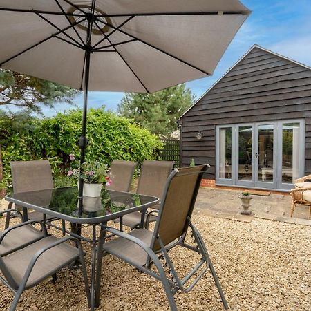 Buff Lodge Tackley Экстерьер фото