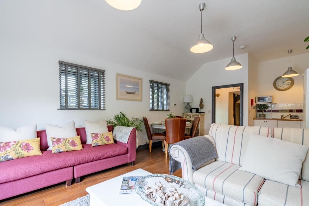 Buff Lodge Tackley Экстерьер фото