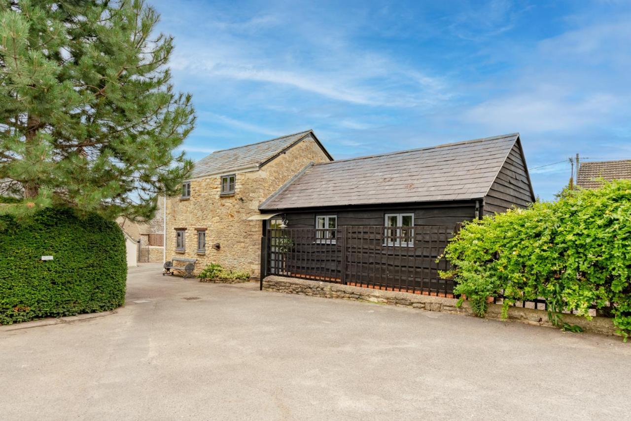 Buff Lodge Tackley Экстерьер фото