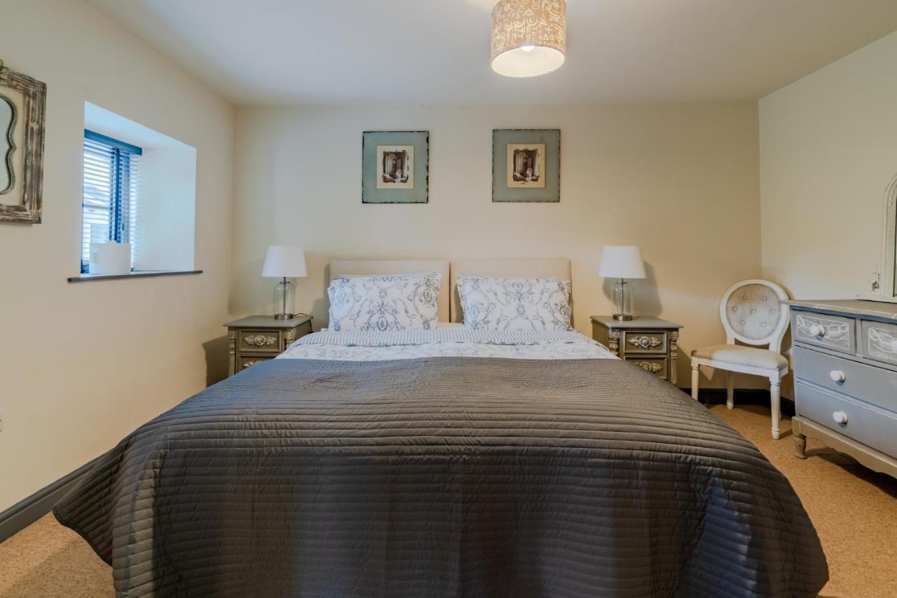 Buff Lodge Tackley Экстерьер фото